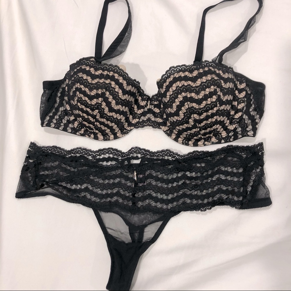 VS Lingerie Set